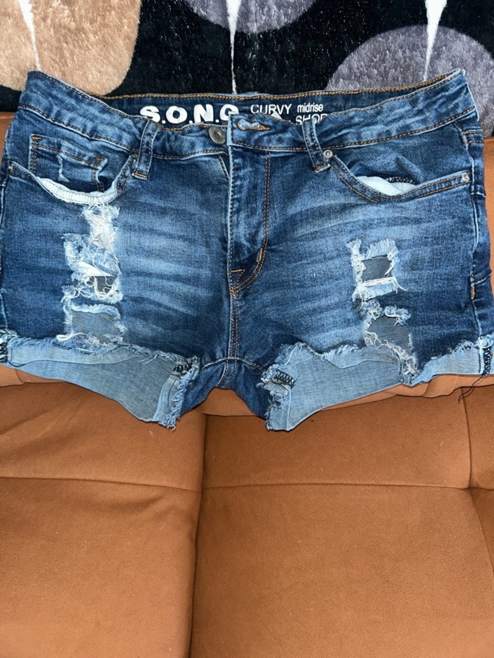 S.O.N.G women’s Curvy Midrise Distressed Denim Shorts - Blue